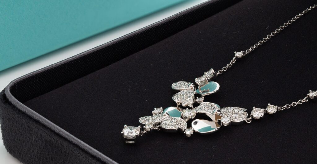 Kemewahan Abadi Kalung Tiffany Paper Flower Necklace 